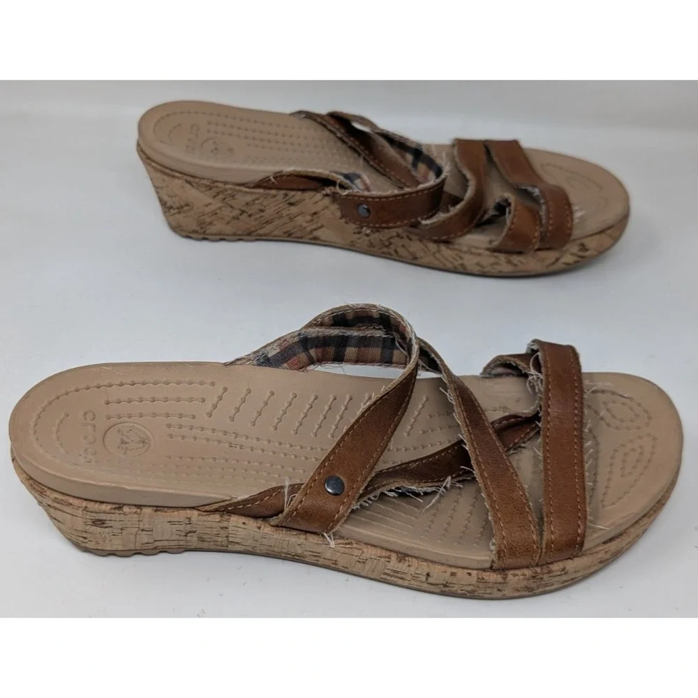 Crocs A Leigh Cork Wedge Sandals Womens 8 US Brown Strappy‎ Slip On Open Toe